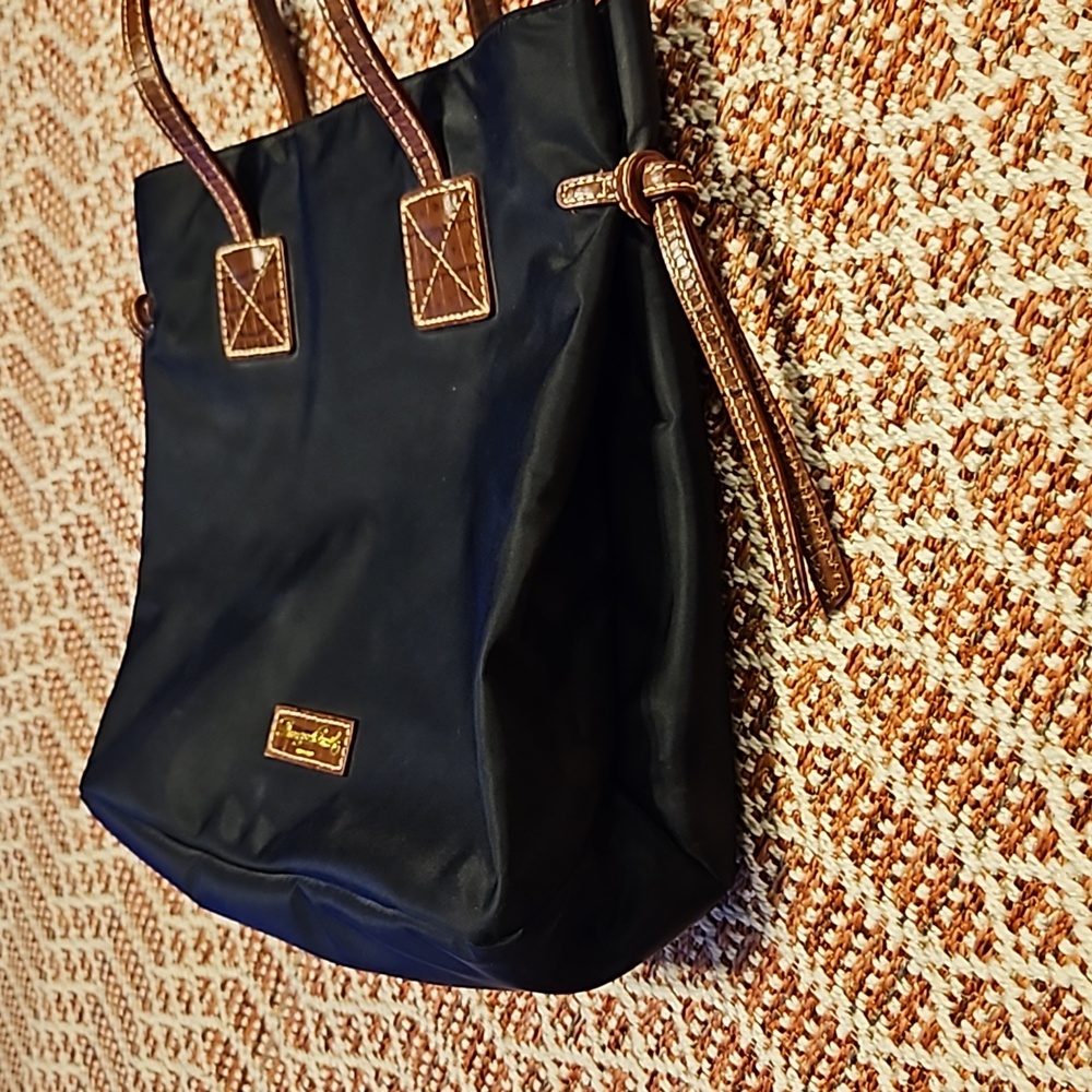 Dooney & Bourke bag - Picture 4 of 6